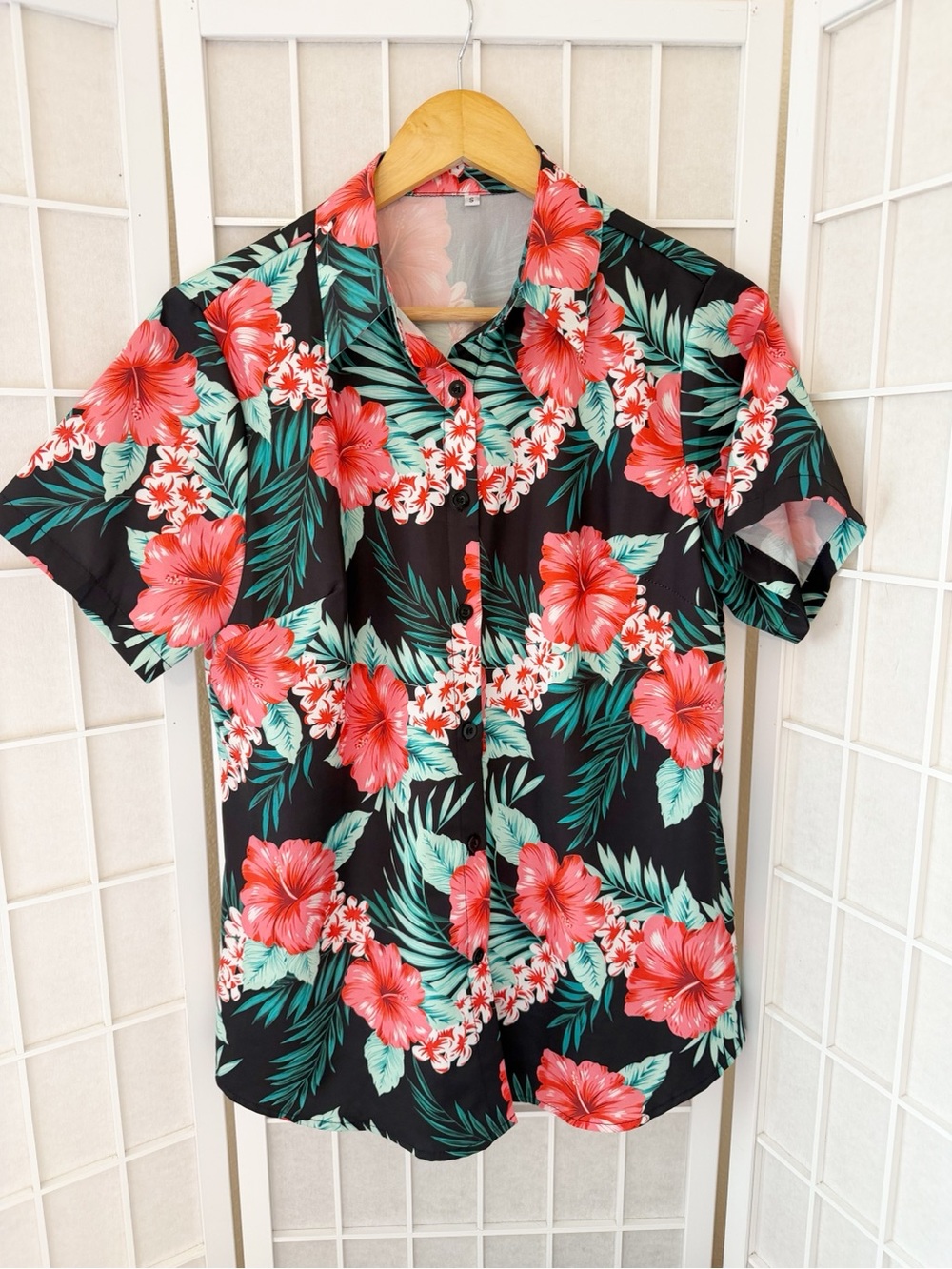 Hisbiscus Floral Hawaiian Aloha Button Down Shirt Small